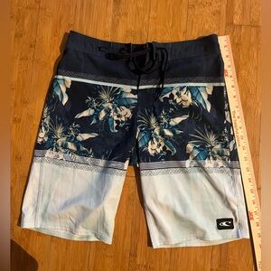 O’Neill men’s board-shorts. Good condition